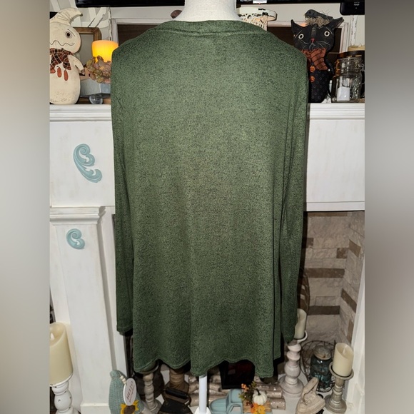 Misia brand green women’s top with buttons on the scooped sides size XL VGUC - Picture 4 of 7